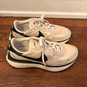 Women’s Nike Phoenix Waffle Athletic Shoes Sneakers